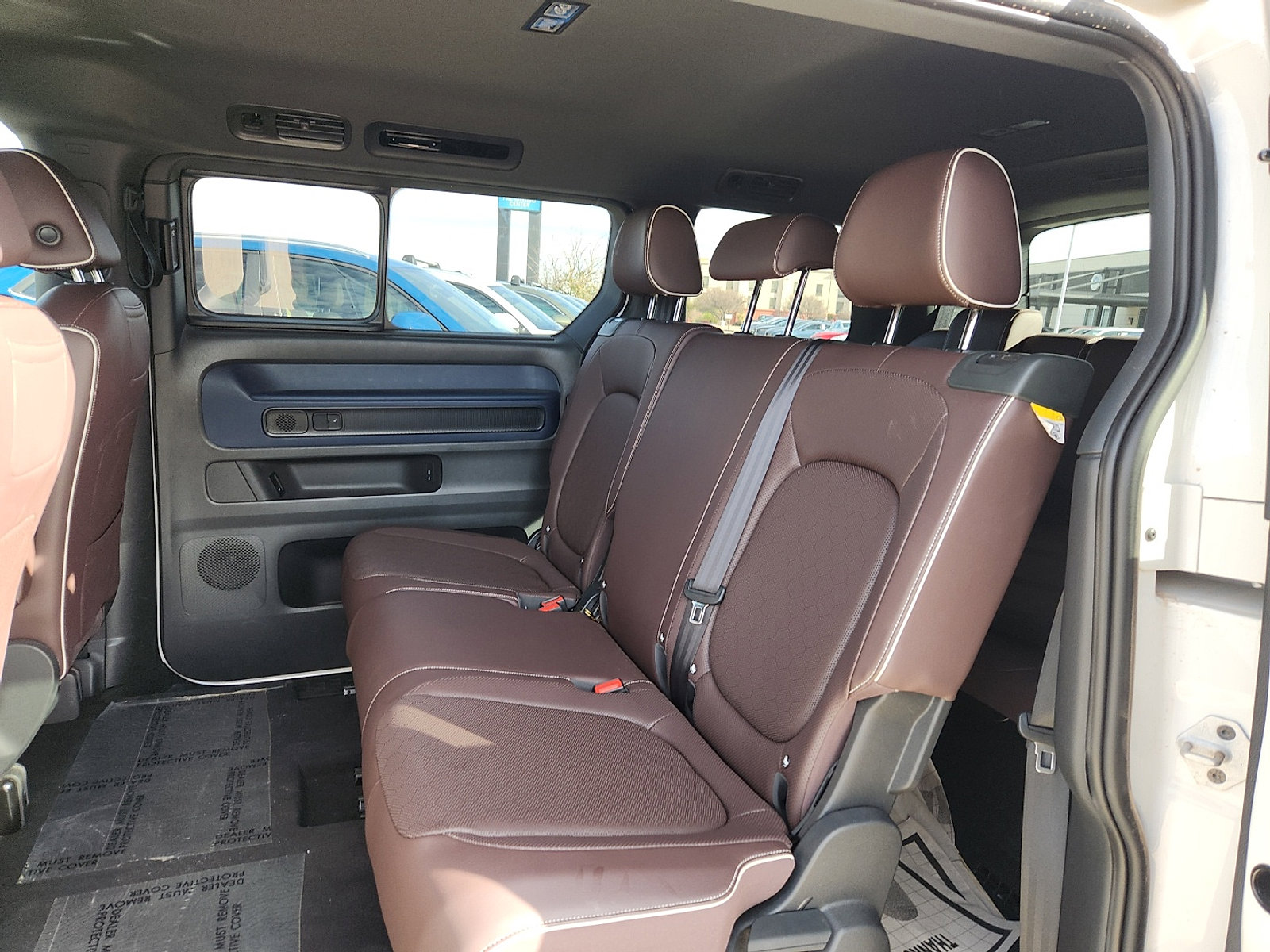 Used 2025 Volkswagen ID. Buzz Pro S image 12