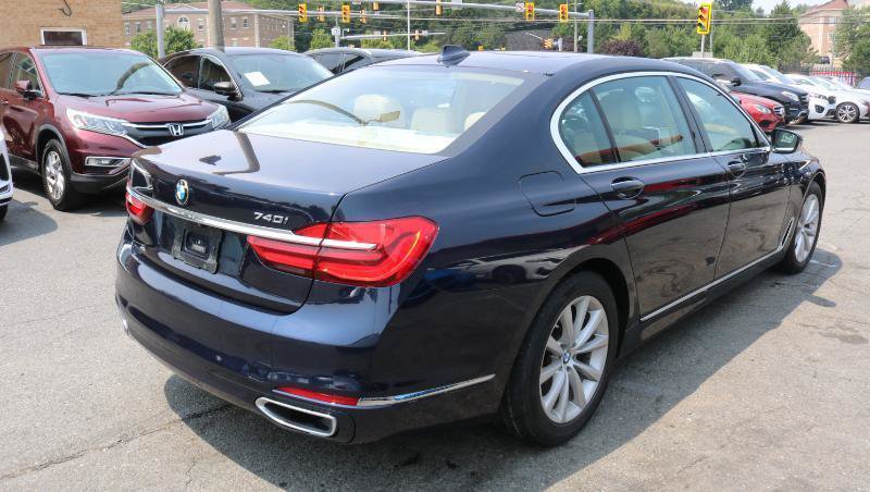 Used 2016 BMW 740i RWD image 7