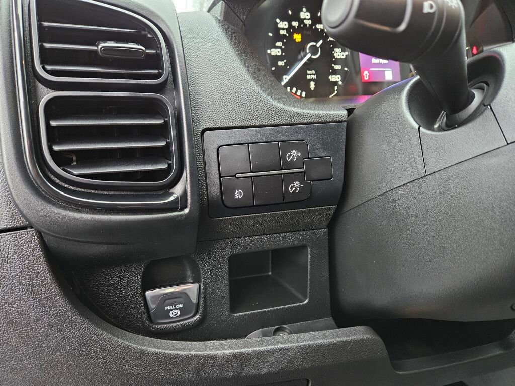 Used 2025 RAM ProMaster 2500 w/ Convenience Group image 18