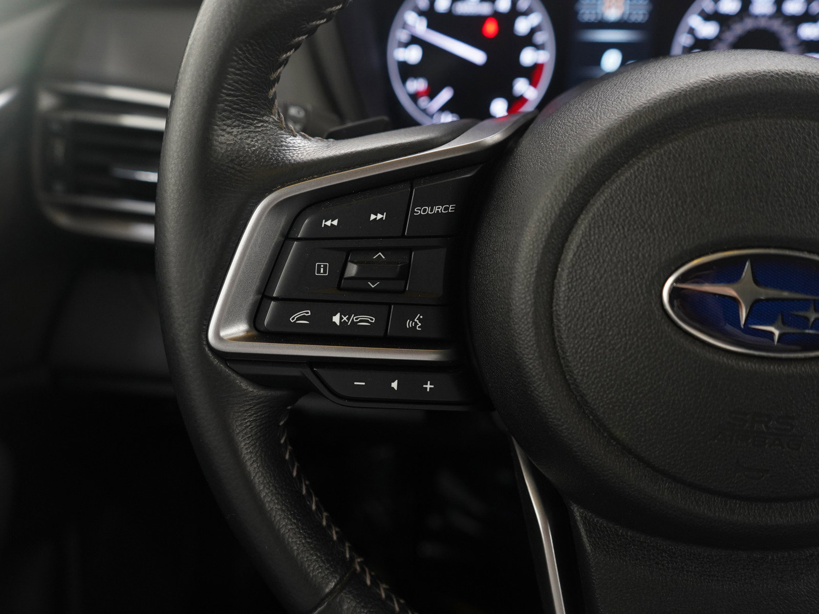 Used 2023 Subaru Outback Onyx Edition image 24