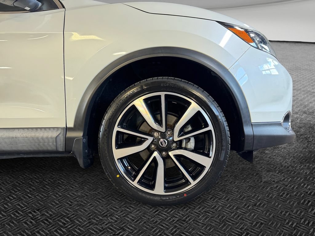 Used 2018 Nissan Rogue Sport SL FWD image 11