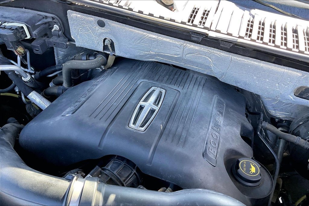 Used 2016 Lincoln Navigator L Select RWD image 36