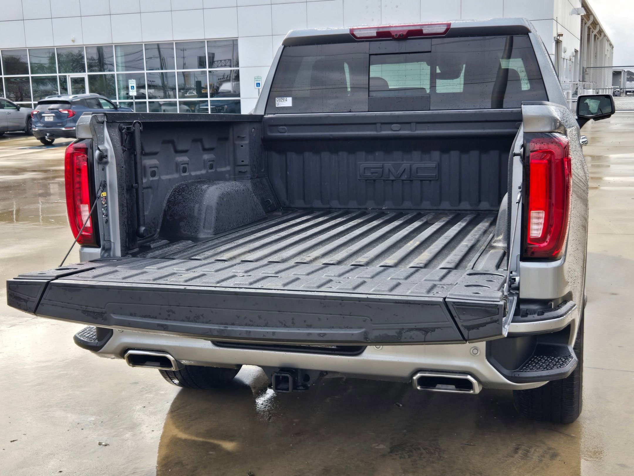 Certified 2025 GMC Sierra 1500 Denali w/ Technology Package RWD image 19