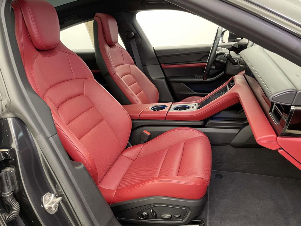 Used 2021 Porsche Taycan 4S image 23