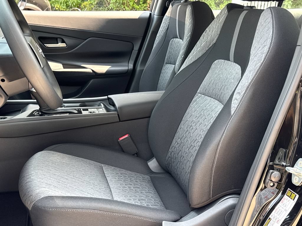 New 2026 Nissan Sentra SV w/ Floor Mat Package FWD image 6