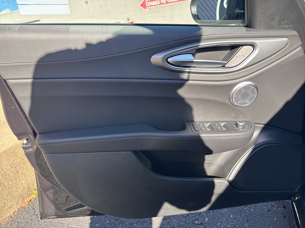 New 2025 Alfa Romeo Giulia AWD image 13