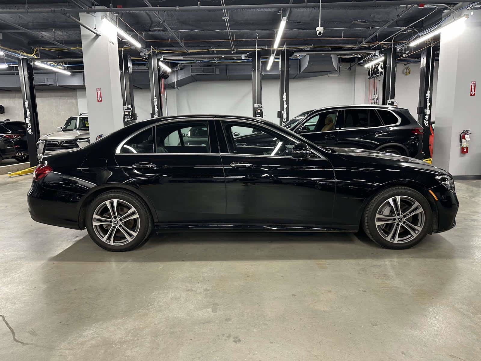 Used 2023 Mercedes-Benz E 350 4MATIC Sedan image 6