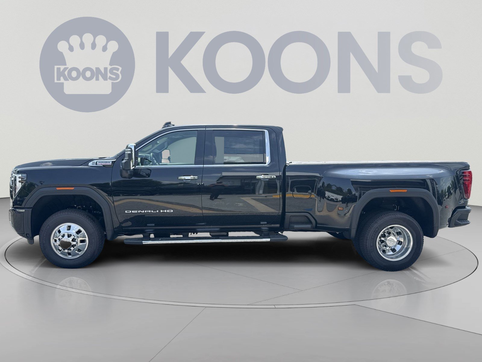 New 2026 GMC Sierra 3500 Denali w/ Denali Reserve Package AWD/4WD image 2