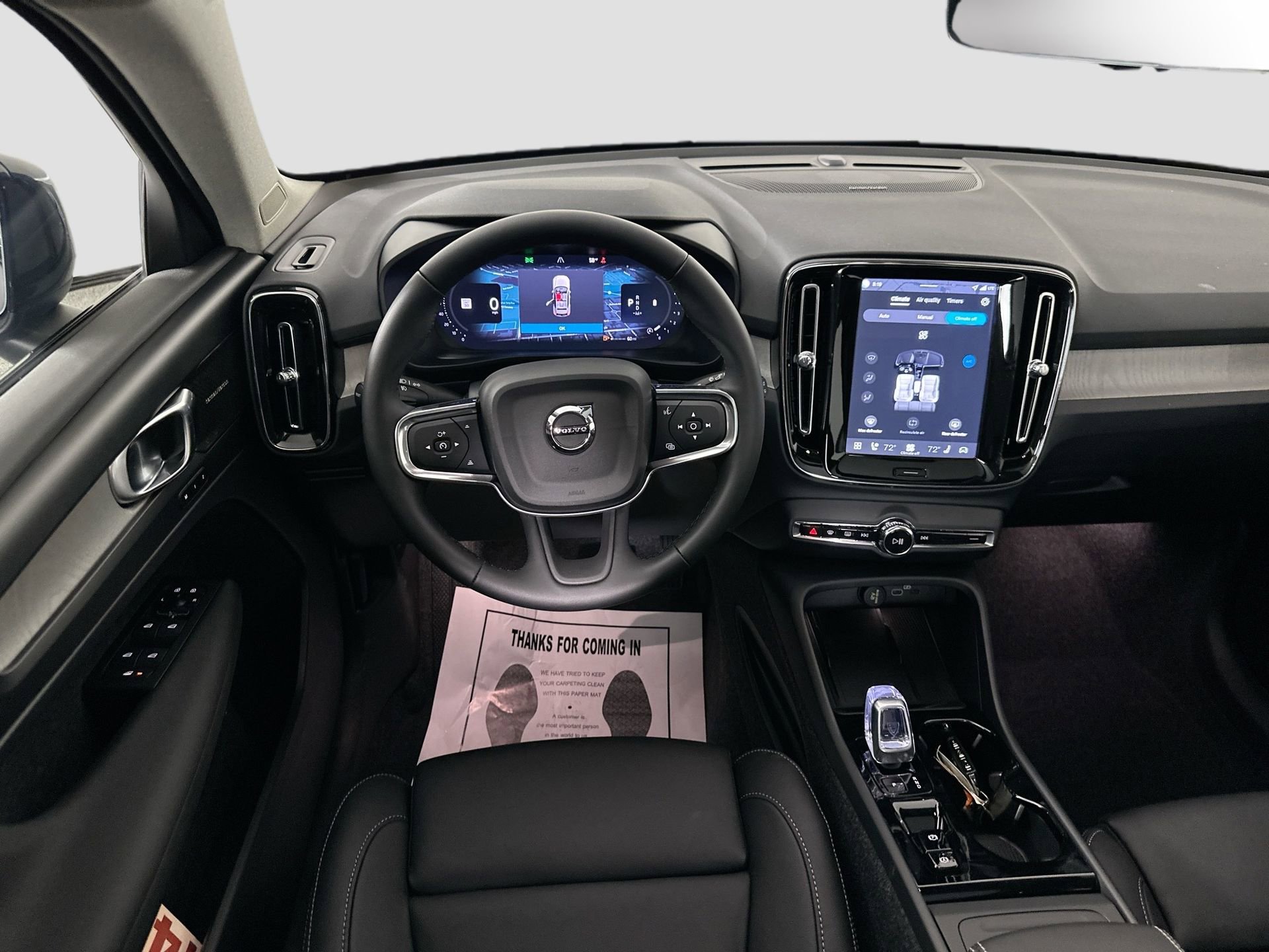 New 2026 Volvo XC40 B4 Plus w/ Climate Package FWD image 24