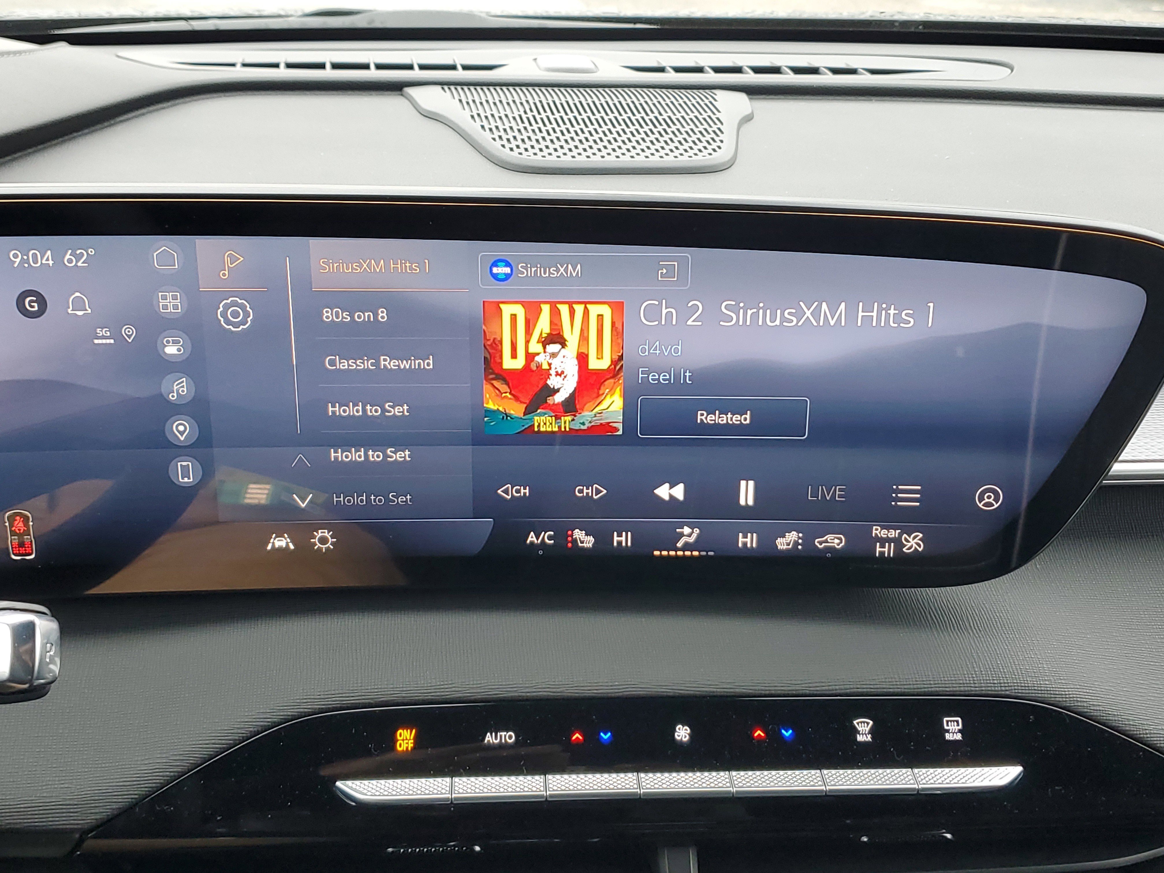 New 2025 Buick Enclave Sport Touring w/ Power Package image 29