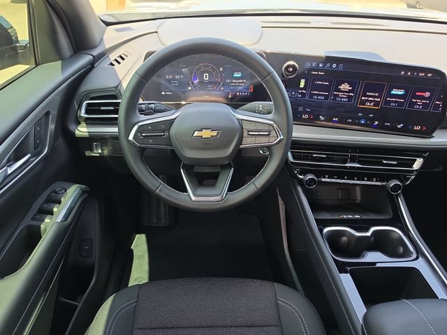 Used 2026 Chevrolet Traverse LT w/ Driver Confidence Package FWD image 9