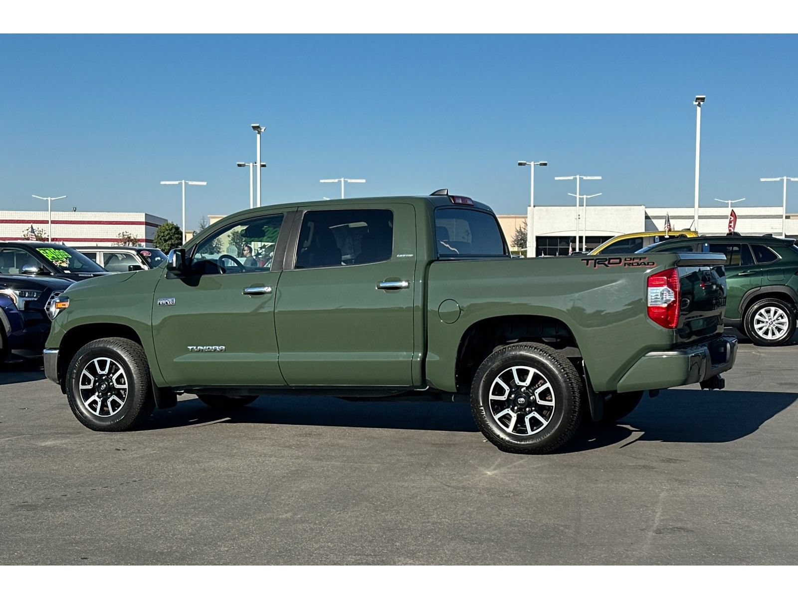 Used 2021 Toyota Tundra Limited w/ Limited Premium Package RWD image 7