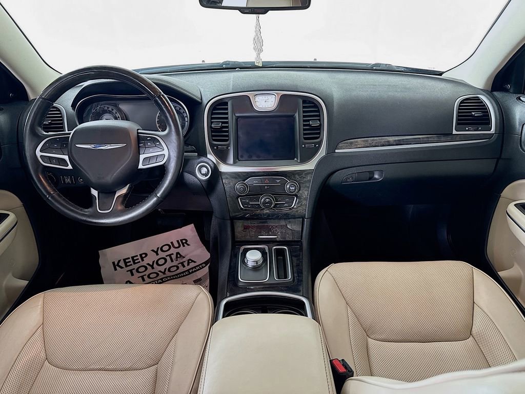 Used 2018 Chrysler 300 Limited image 13