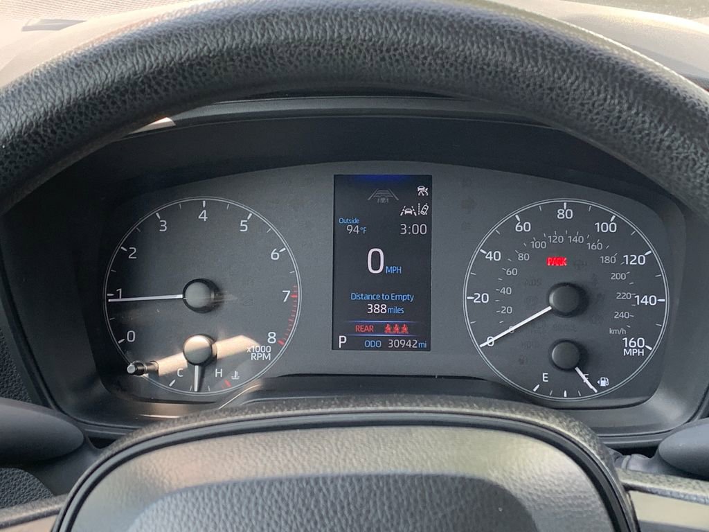 Used 2025 Toyota Corolla LE FWD image 7