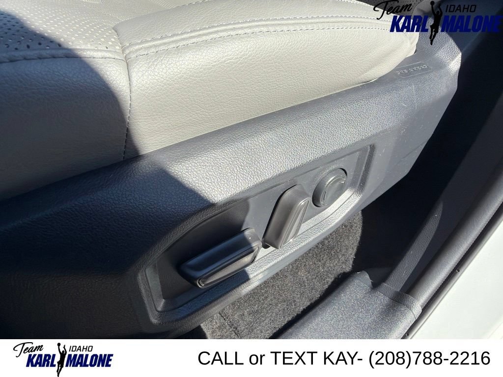 Used 2024 Toyota Tundra Limited AWD/4WD image 25