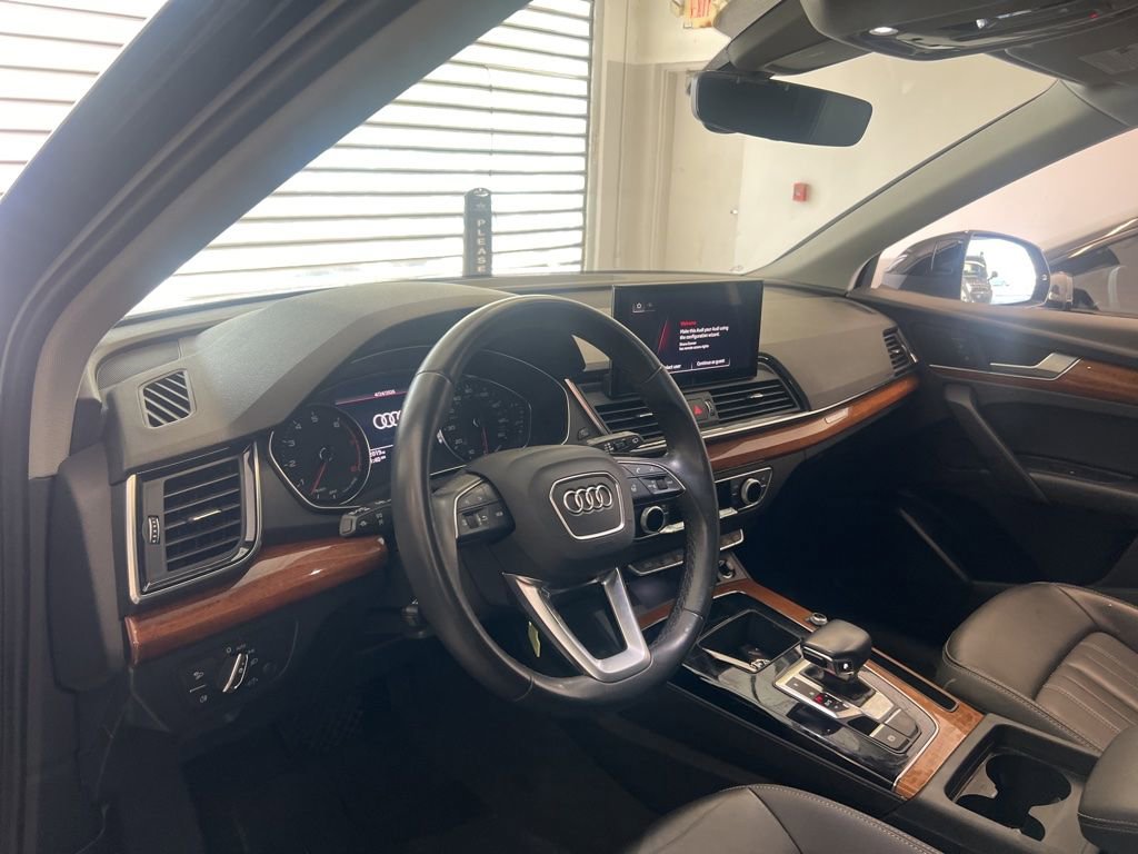 Used 2023 Audi Q5 2.0T Premium w/ Convenience Package AWD/4WD image 5