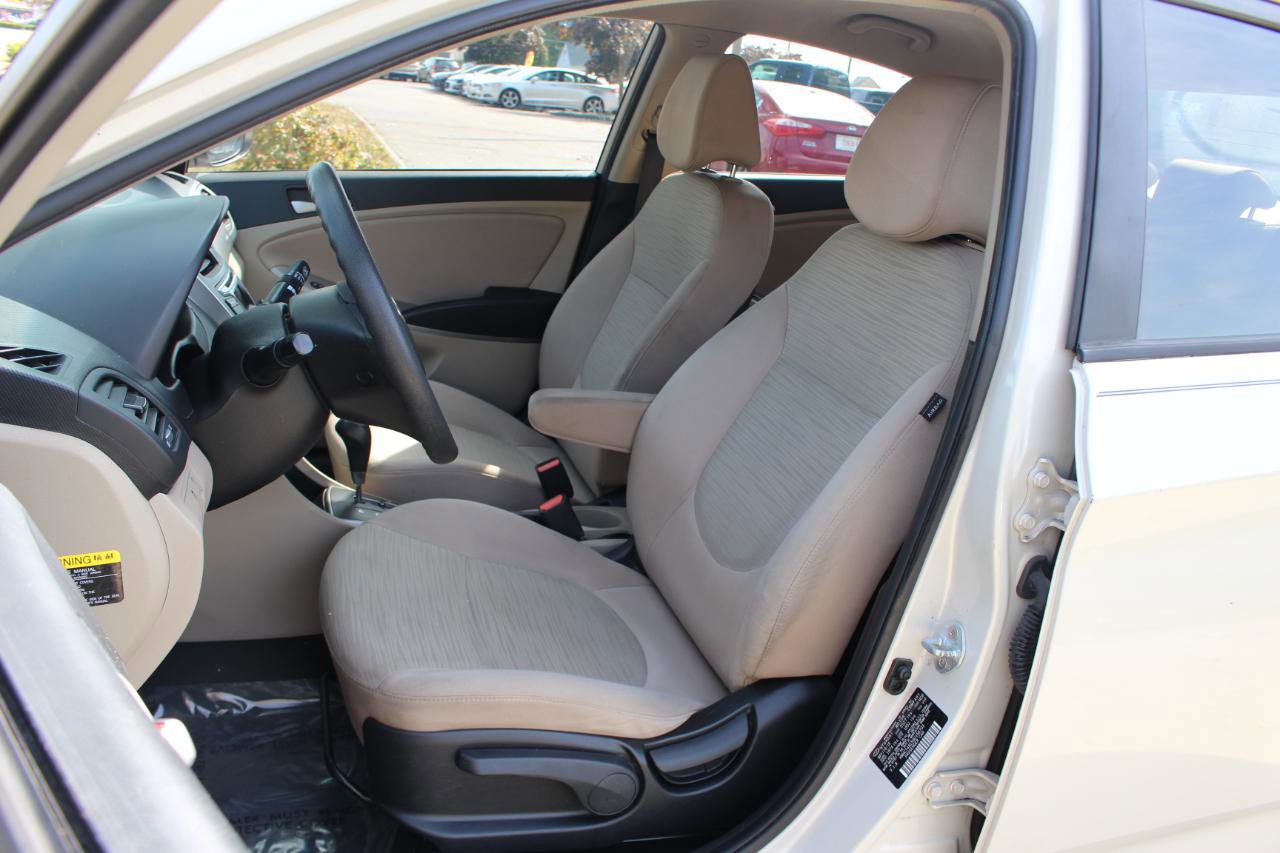 Used 2016 Hyundai Accent SE image 16