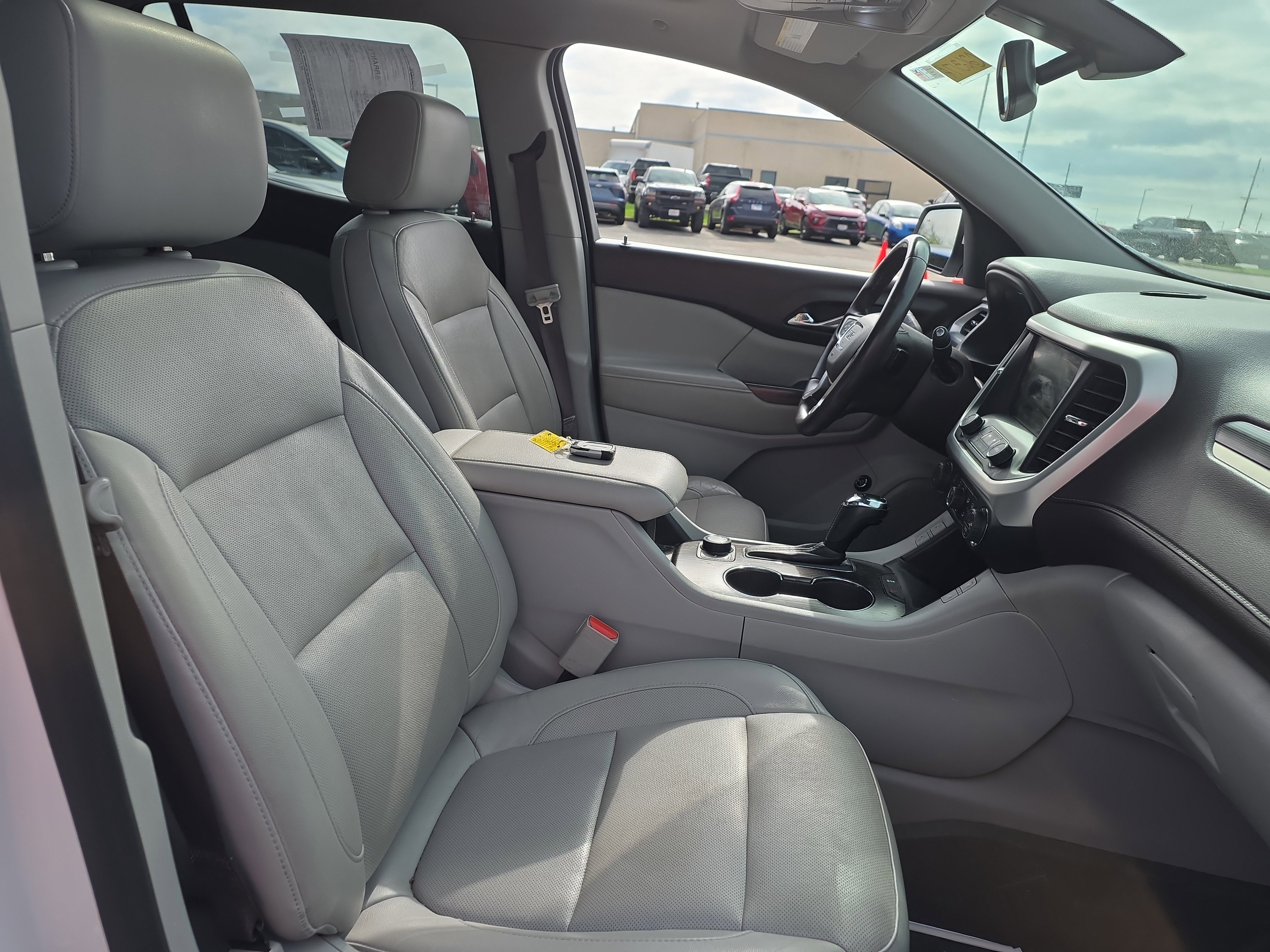 Used 2017 GMC Acadia SLT image 9