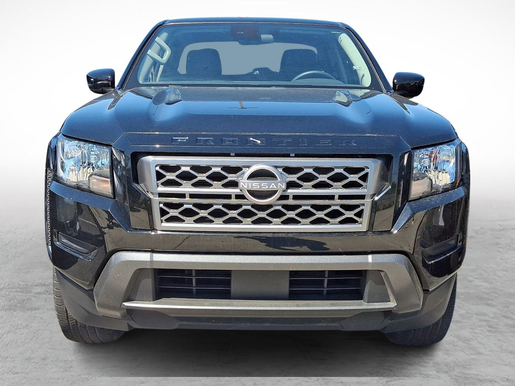 Used 2024 Nissan Frontier SV RWD image 2