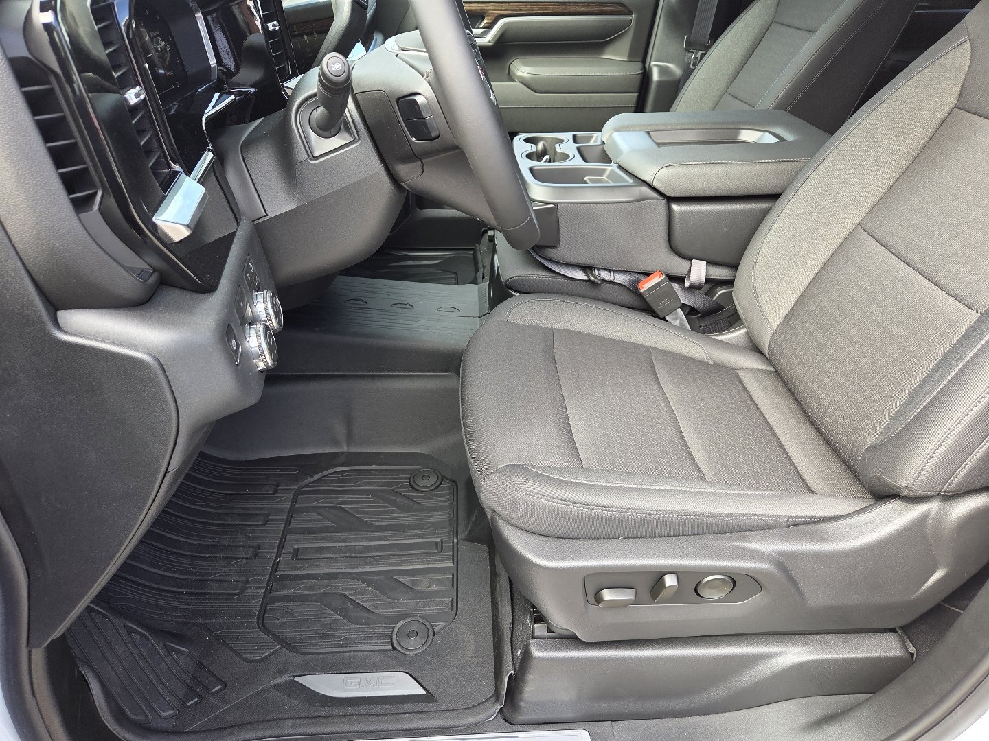 New 2026 GMC Sierra 2500 SLE w/ SLE Value Package; AWD/4WD image 30
