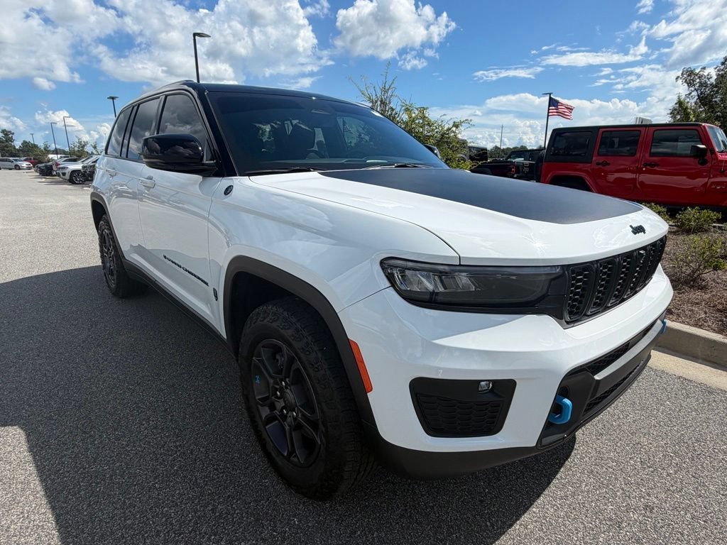 Used 2024 Jeep Grand Cherokee Trailhawk AWD/4WD image 17