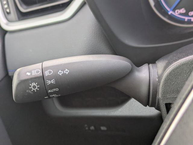 Used 2023 Toyota RAV4 SE image 28