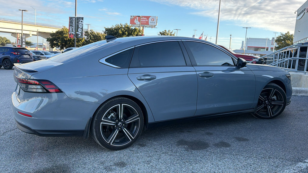 Used 2025 Honda Accord Sport image 14