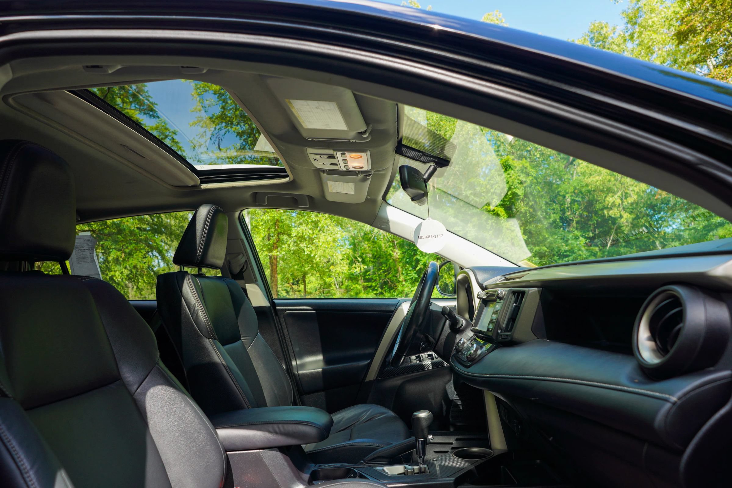 Used 2015 Toyota RAV4 Limited AWD/4WD image 20