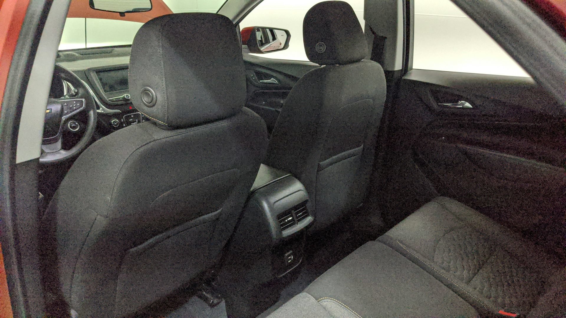 Used 2020 Chevrolet Equinox LT FWD image 32