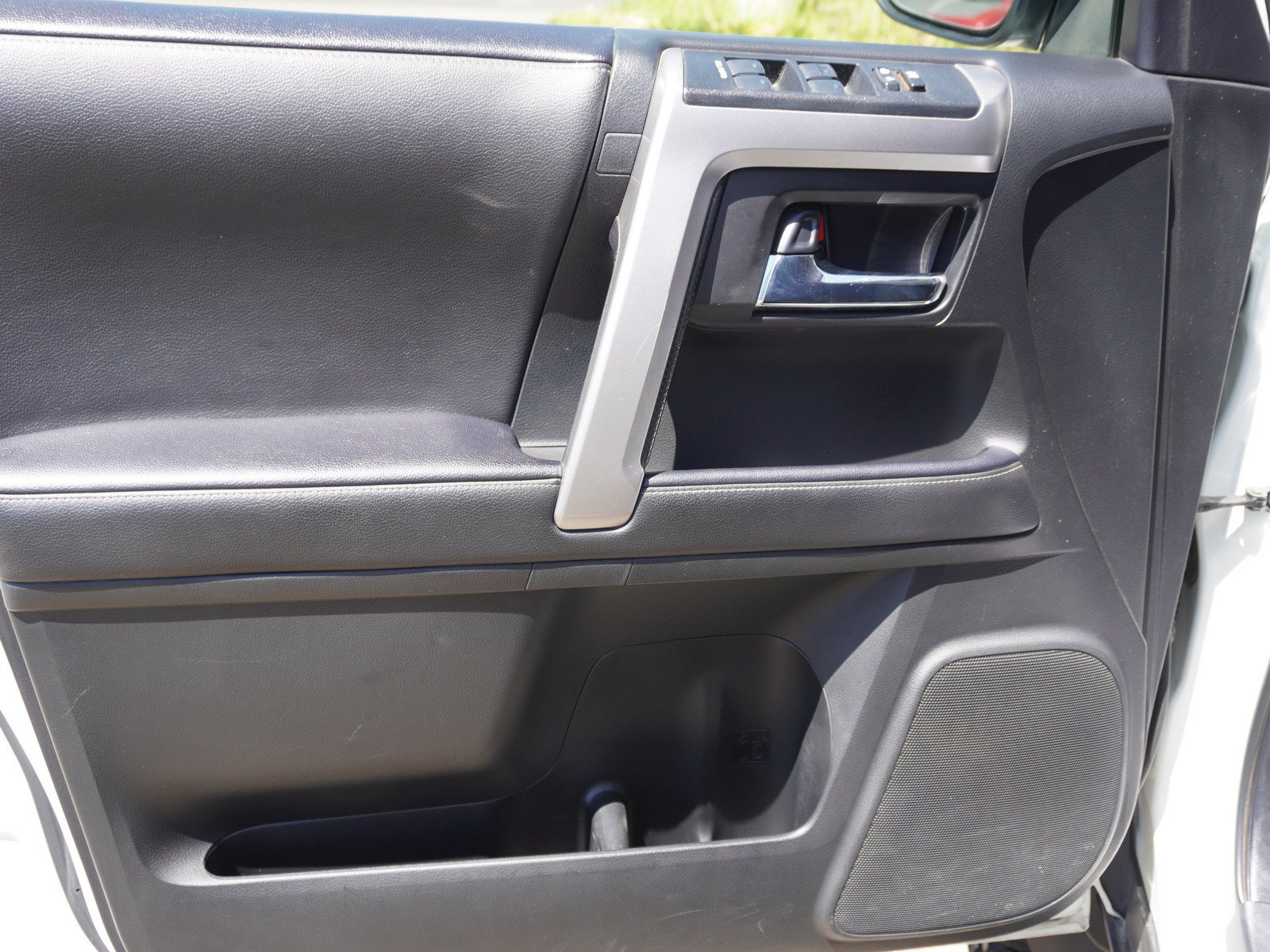 Used 2023 Toyota 4Runner SR5 AWD/4WD image 18