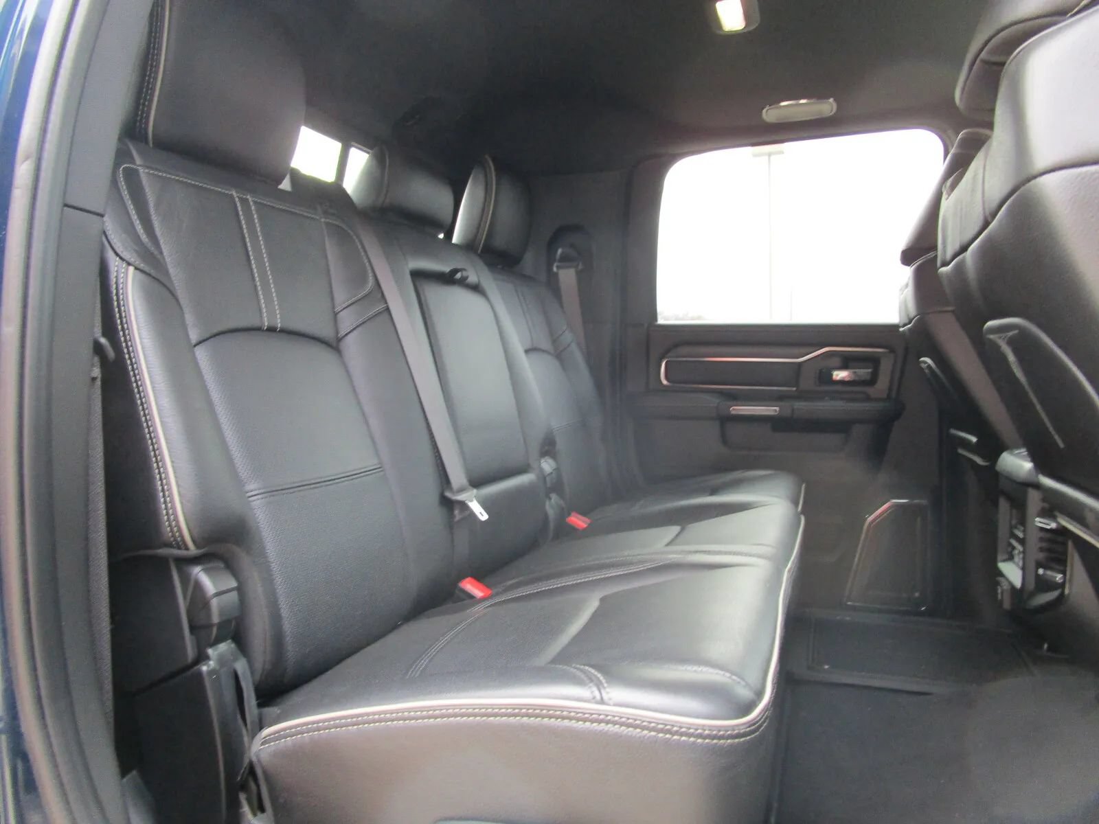 Used 2022 RAM 2500 Limited AWD/4WD image 18