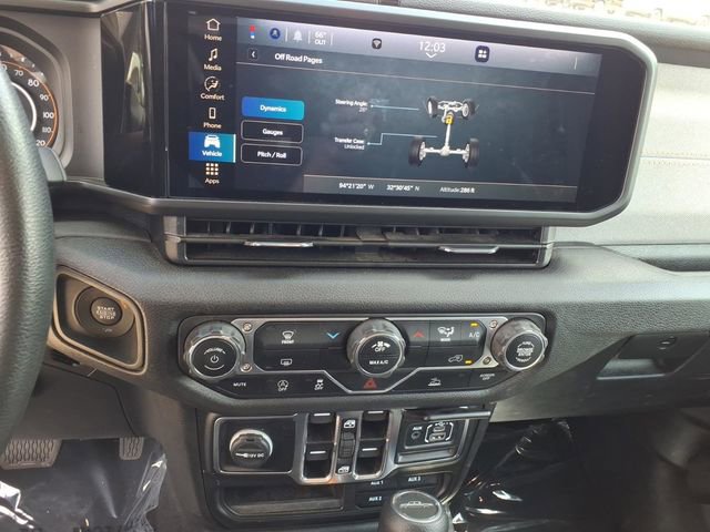 Used 2025 Jeep Gladiator Sport image 15