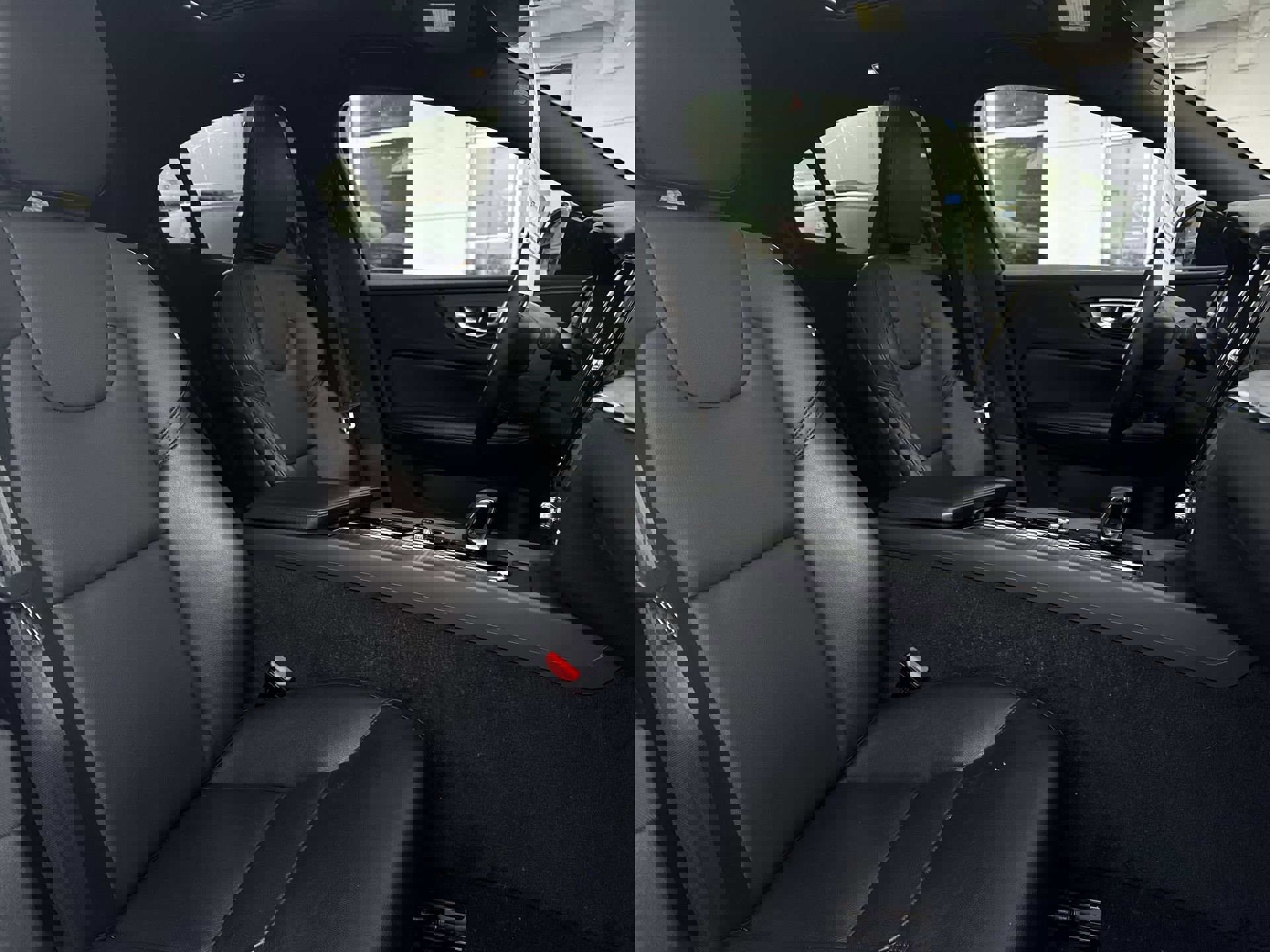 Used 2023 Volvo S60 B5 Plus w/ Climate Package image 29