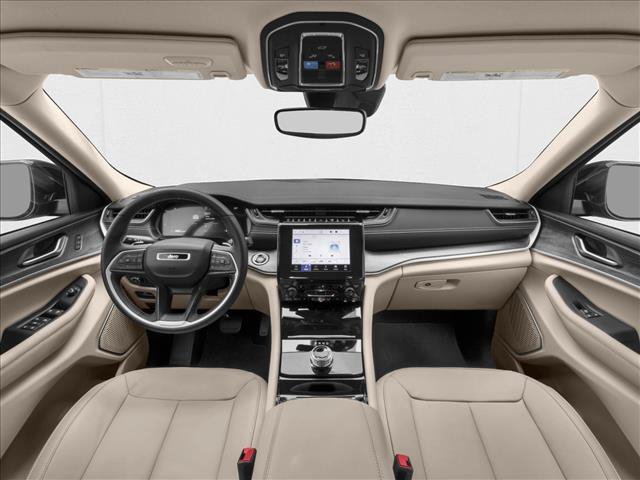 New 2025 Jeep Grand Cherokee Altitude RWD image 5