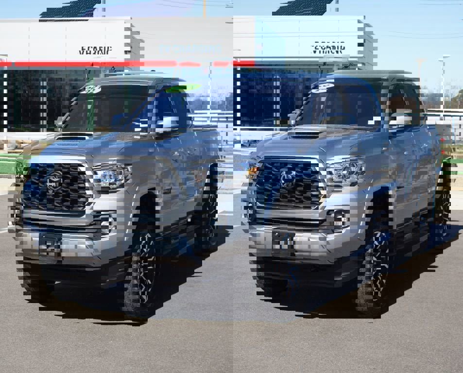 Used 2021 Toyota Tacoma TRD Sport w/ Technology Package image 23