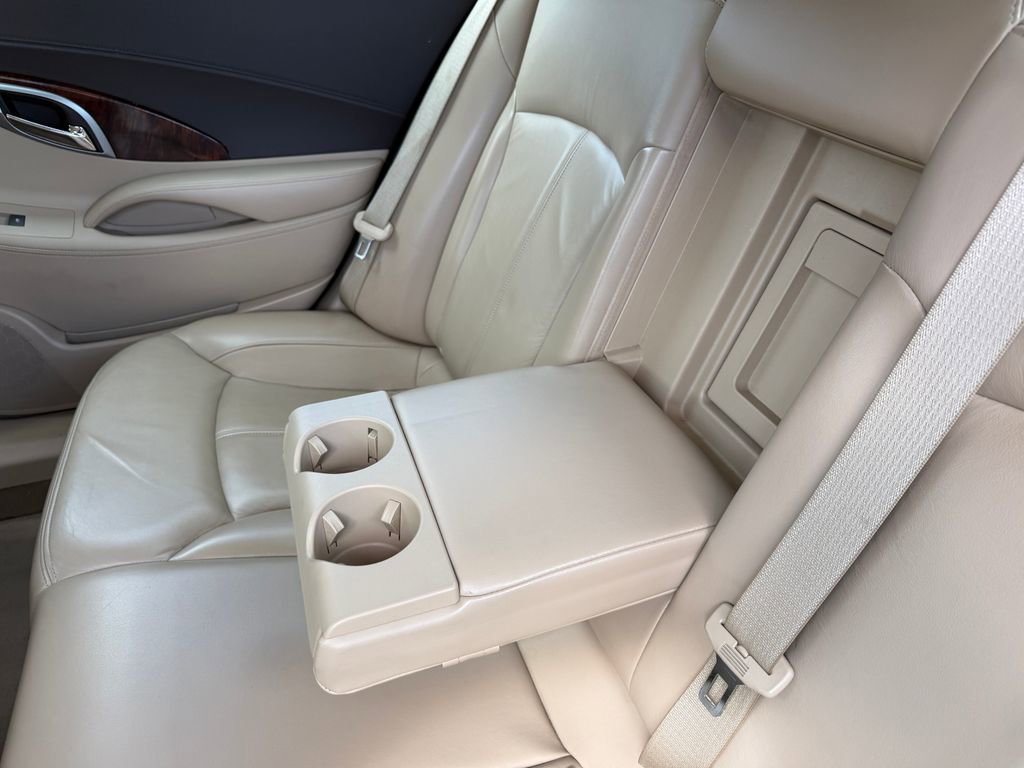 Used 2010 Buick LaCrosse CXL FWD image 31