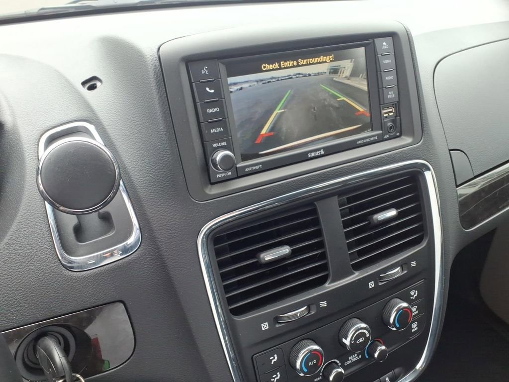 Used 2017 Dodge Grand Caravan SE w/ Power Window Group FWD image 16
