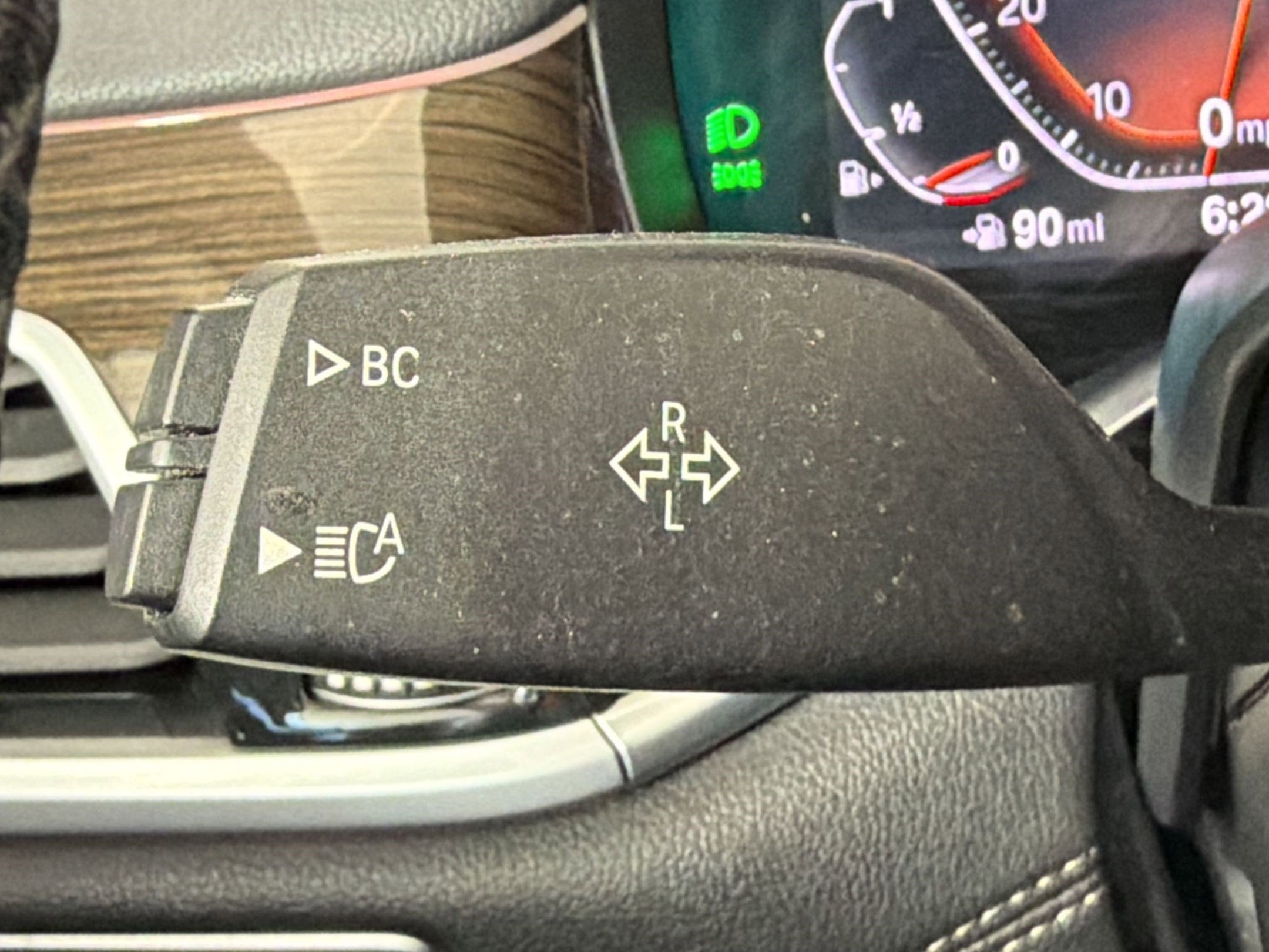 Used 2020 BMW 740i w/ Premium Package image 26