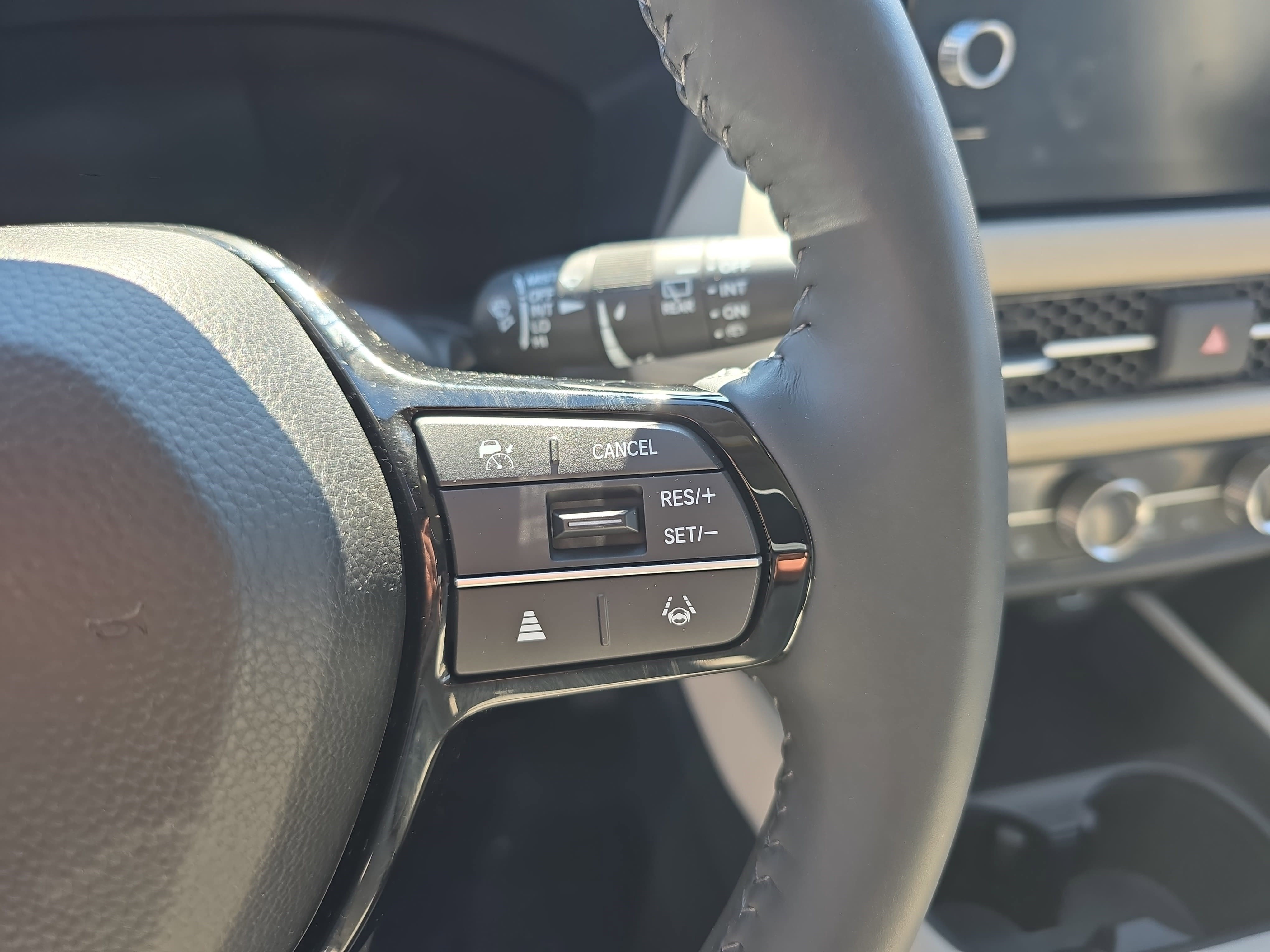 Used 2024 Honda HR-V EX-L image 18