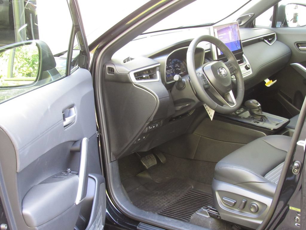 New 2026 Toyota Corolla Cross AWD Hybrid w/ Convenience Package image 9