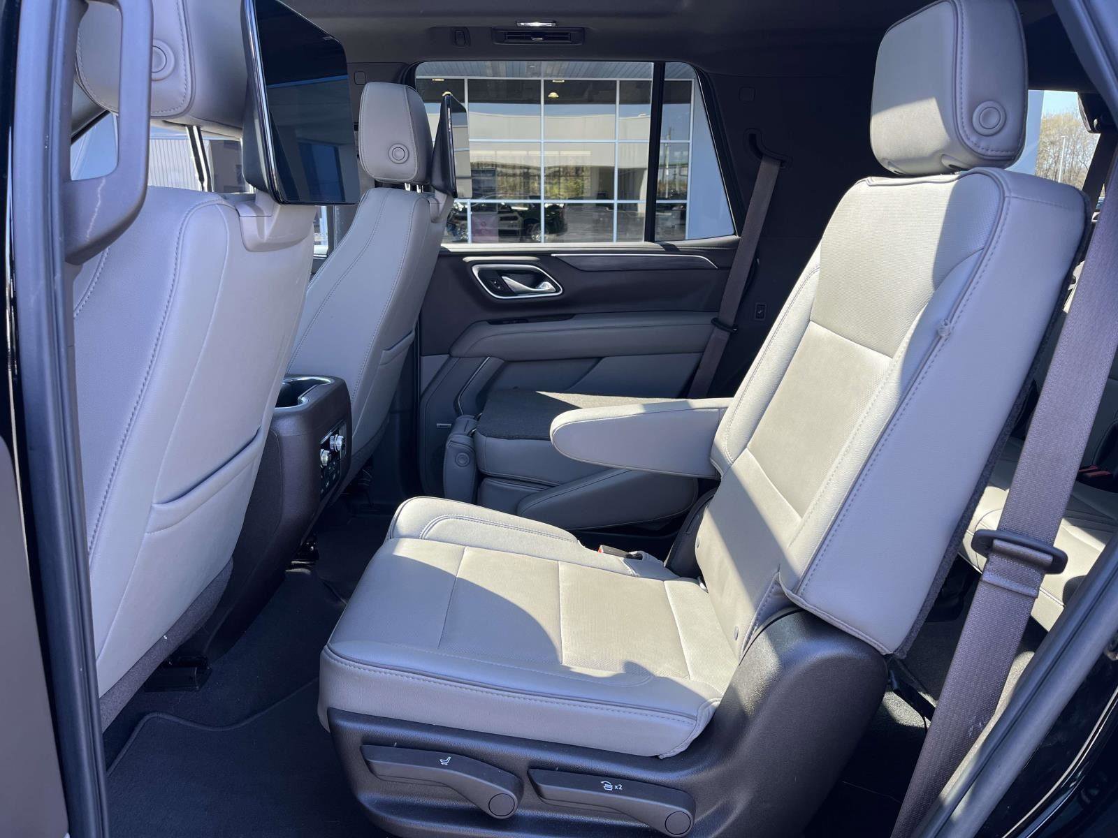 Used 2021 GMC Yukon SLT w/ SLT Luxury Plus Package RWD image 12