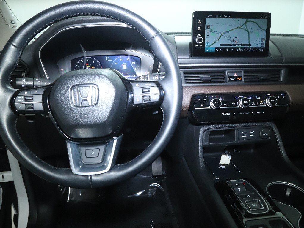 Used 2024 Honda Pilot Elite image 30