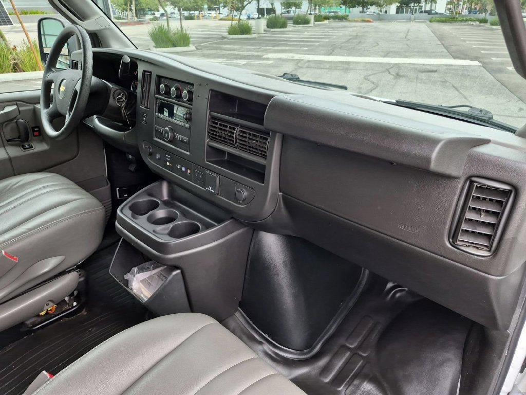 Used 2020 Chevrolet Express 2500 RWD image 29