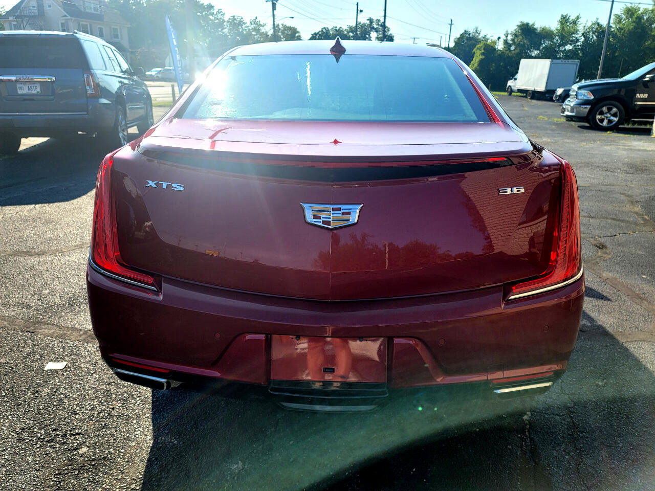 Used 2019 Cadillac XTS Luxury image 5