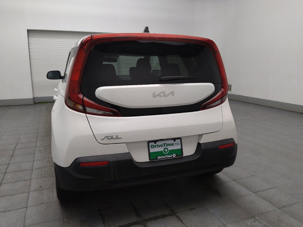 Used 2022 Kia Soul LX FWD image 6
