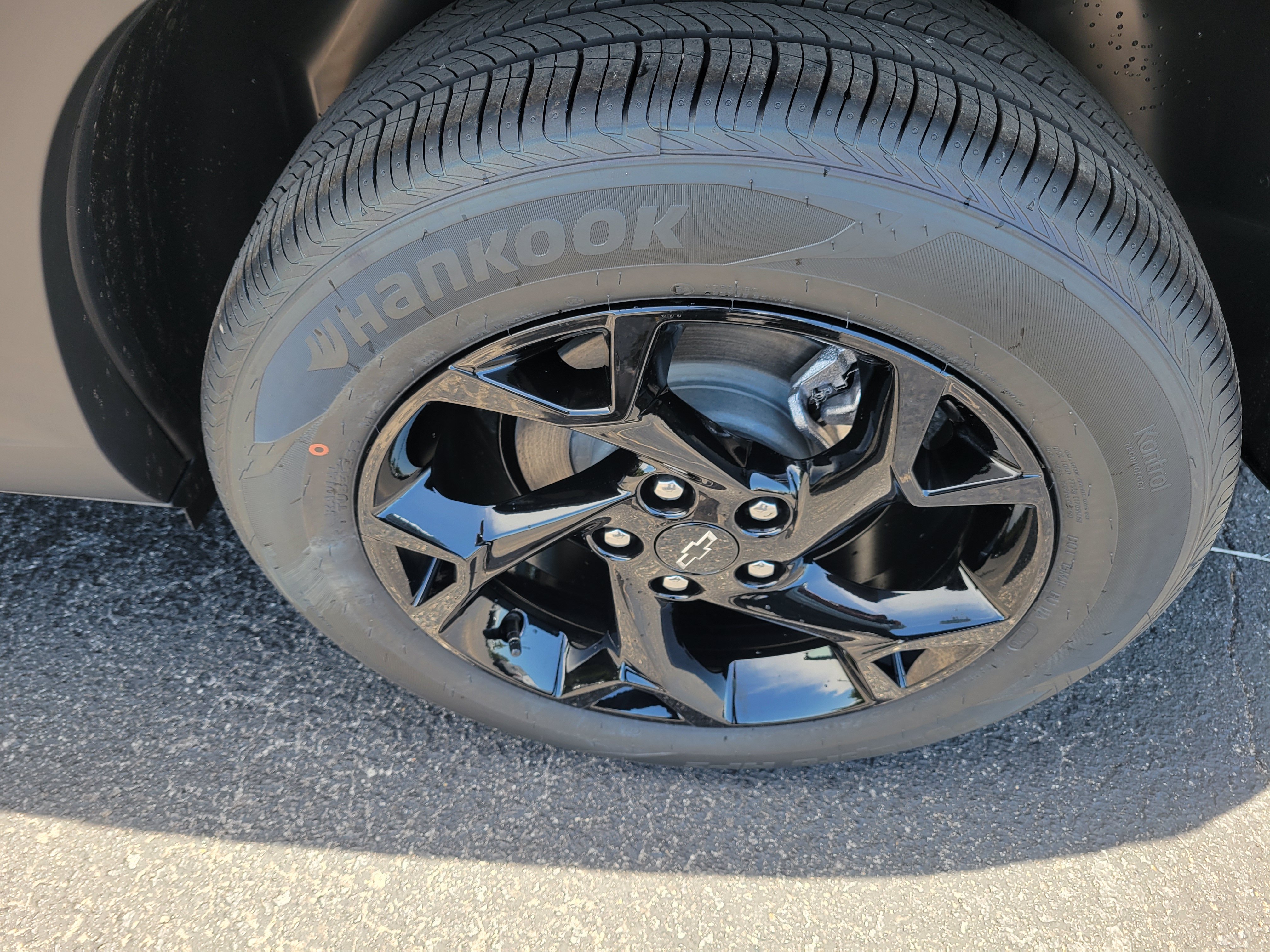 New 2026 Chevrolet Trax LT w/ Driver Confidence Package FWD image 32