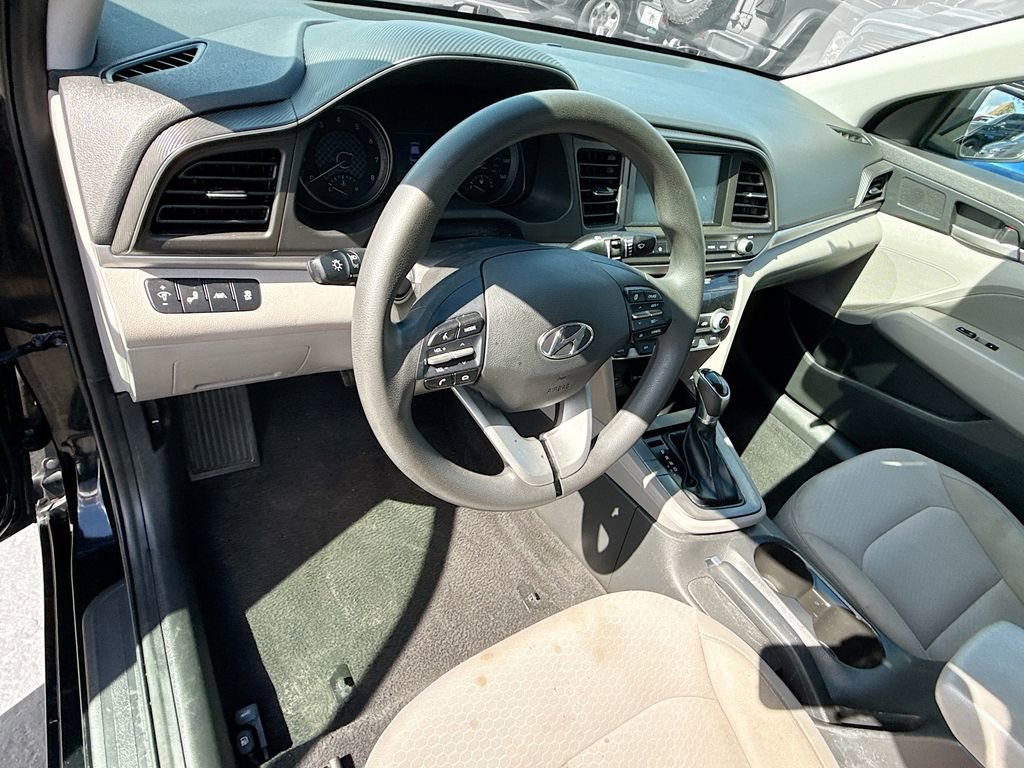 Used 2020 Hyundai Elantra SEL image 12