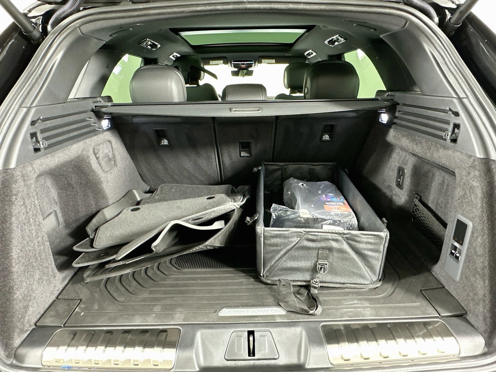 New 2027 Land Rover Range Rover Sport Dynamic SE AWD/4WD image 38