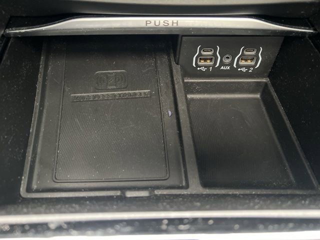 Used 2023 Chrysler Pacifica Limited w/ S Appearance Package AWD/4WD image 14