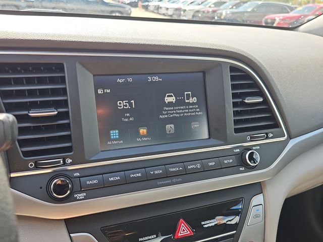 Used 2017 Hyundai Elantra SE image 23